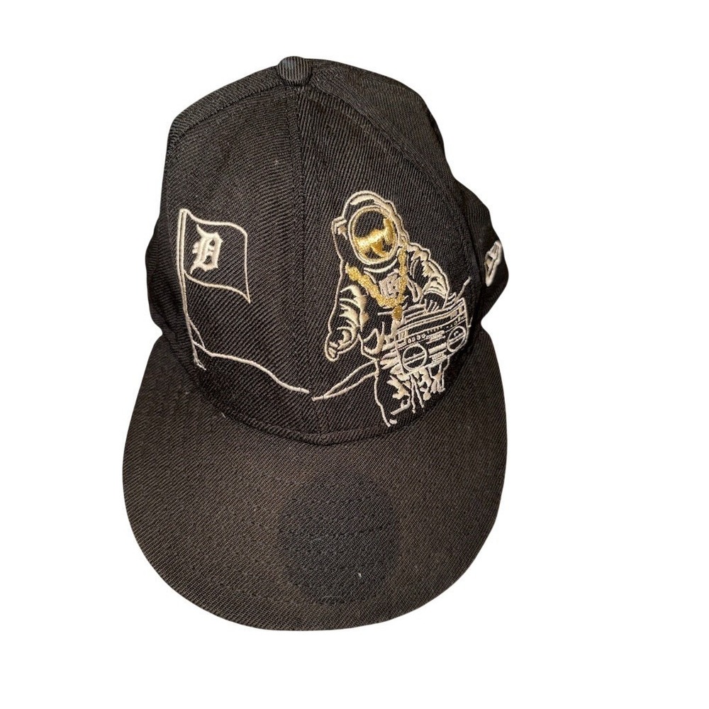 New Era 59FIFTY Detroit Tigers Fitted Hat MLB Cap Astronaut 7 3/8  Embroidered
